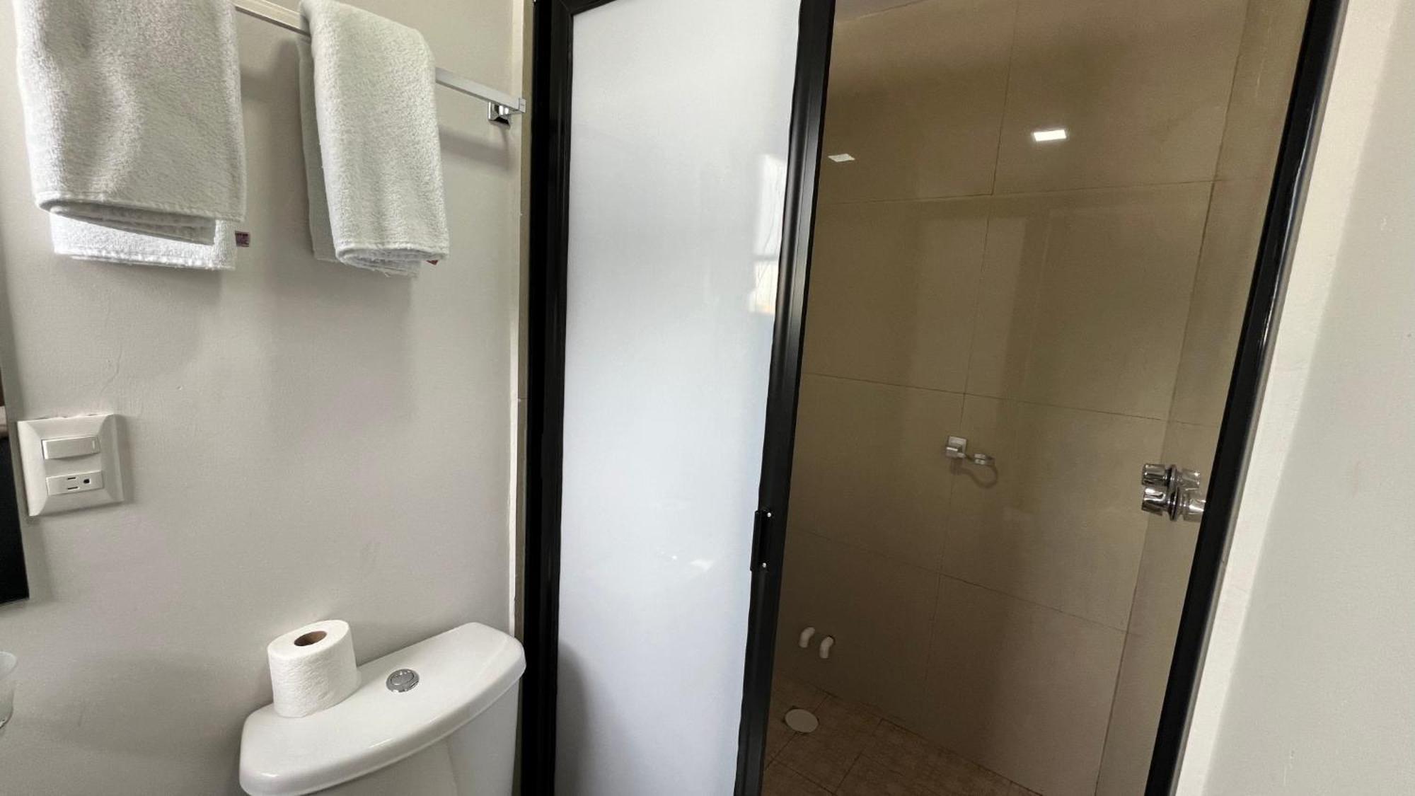 Hotel Plazuela กาเดเรย์ตา ฮิเมเนซ ภายนอก รูปภาพ